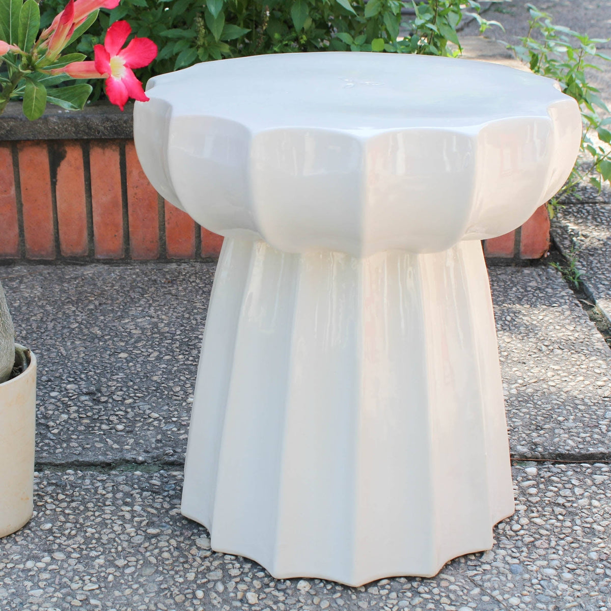 Round Scalloped Ceramic Garden Stool V63750