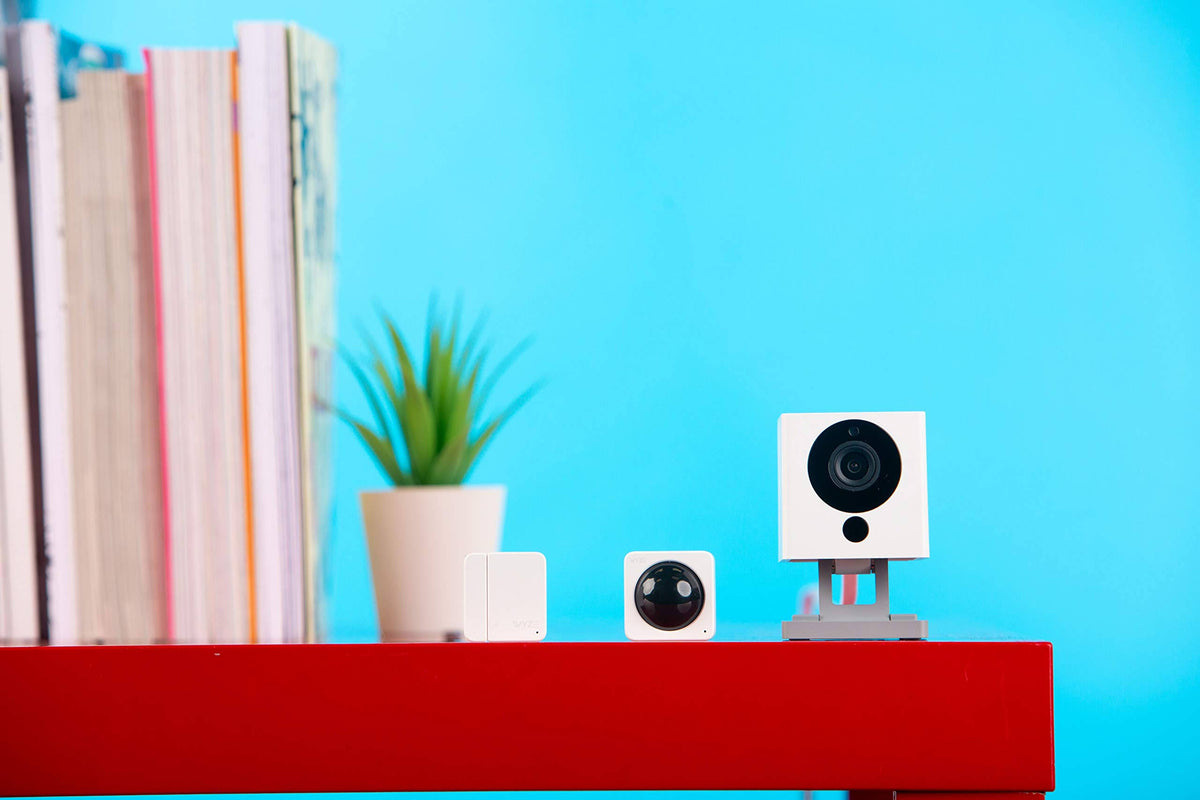 1080p Indoor Smart Home Camera with Starter Kit J155756