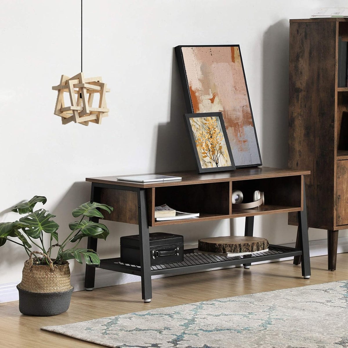 Vintage TV Stand with Storage Shelf O1172