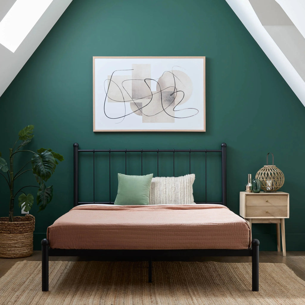 Black Metal Queen Platform Bed B54393