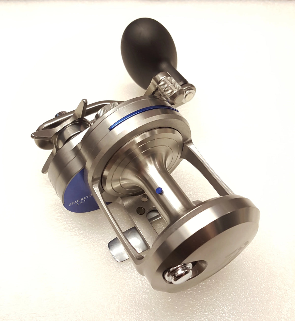 Saltiga Star Drag Reel - Right-Handed P9238