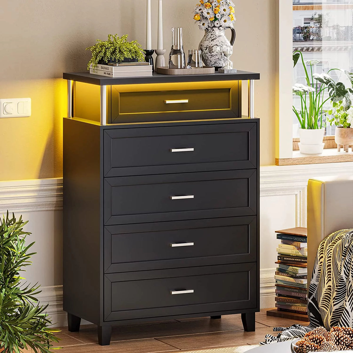 Black 5 Drawers Wood Dresser with LED Light X8411
