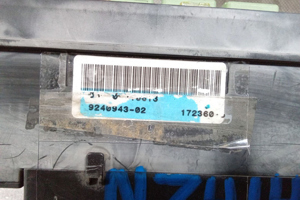 Under Hood Fuse Box W1575