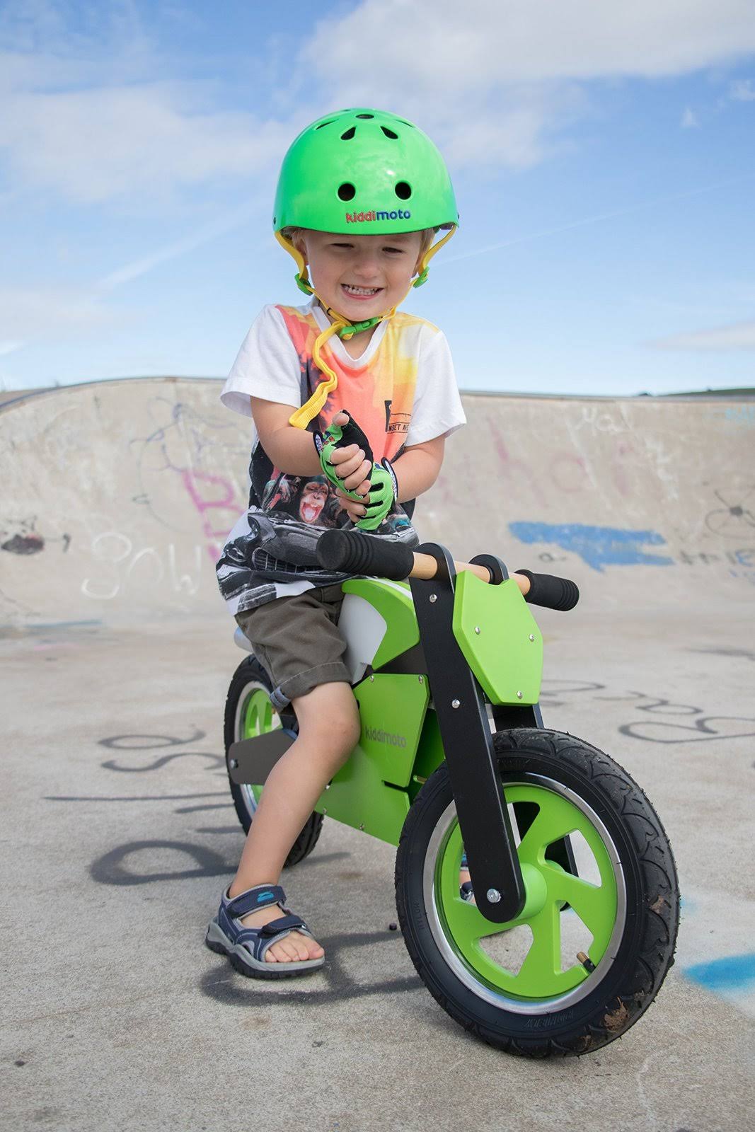 Red/White Balance Bike K84341