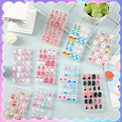 Christmas Kids Press on Nails 216Pcs 9 Pack Short Full Cover False Nail Tips G361