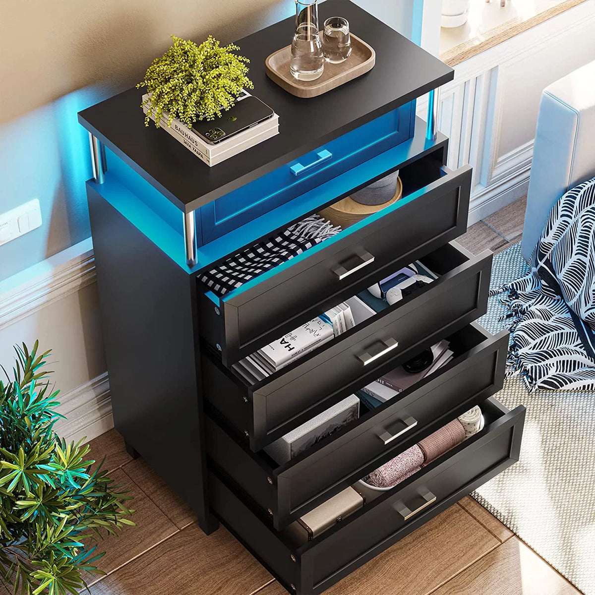 Black 5 Drawers Wood Dresser with LED Light X8411