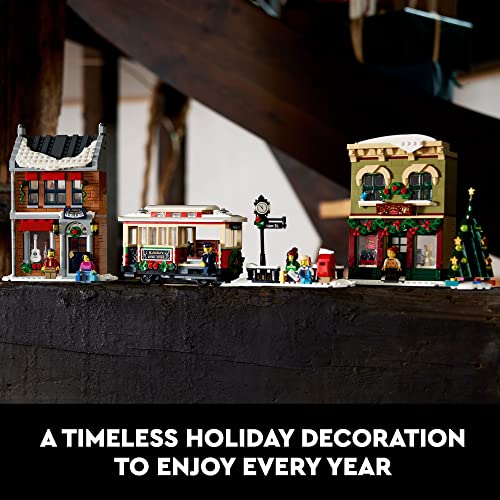 Holiday Main Street Building Set with 6 Minifigures V5070