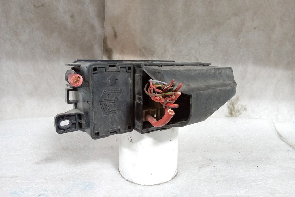 Under Hood Fuse Box W1575