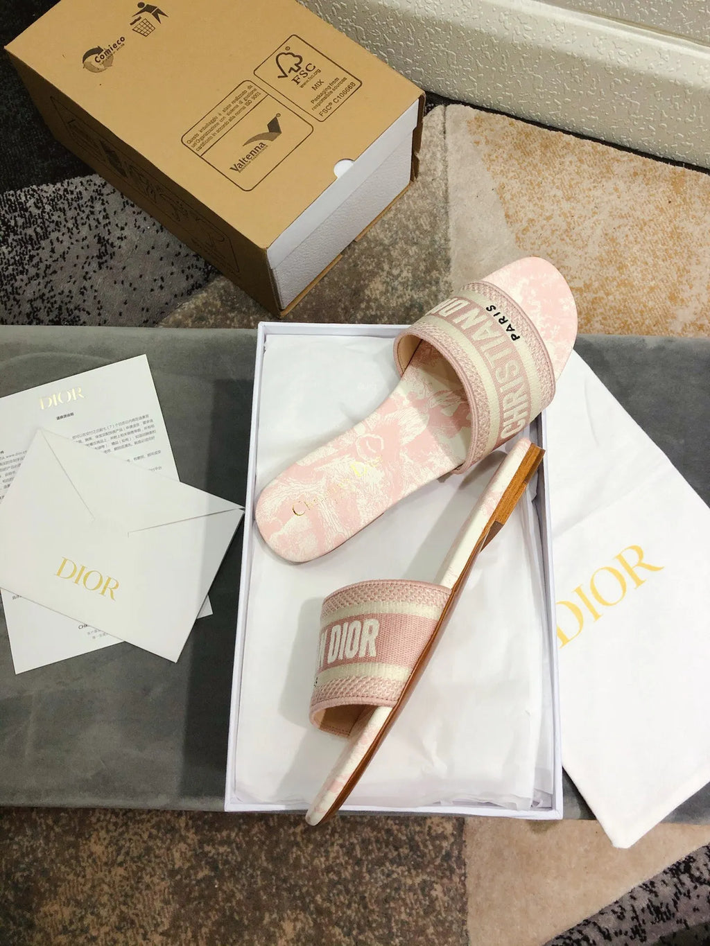 Women Slippers O9167