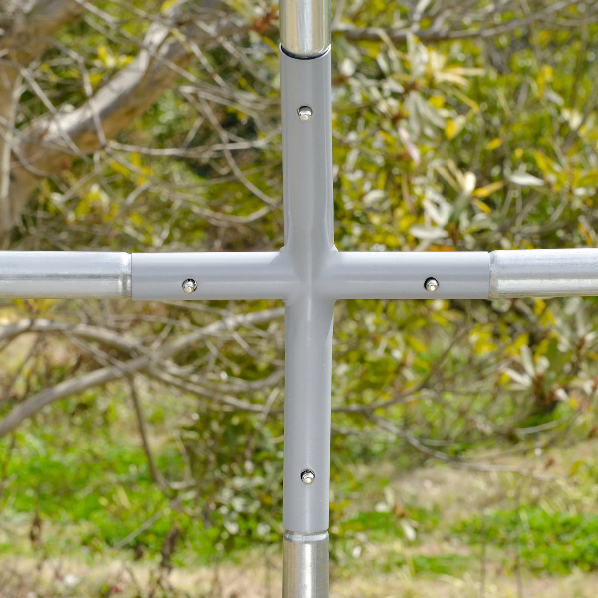Metal Chicken Coop Walk-in Enclosure with Cover Z1565