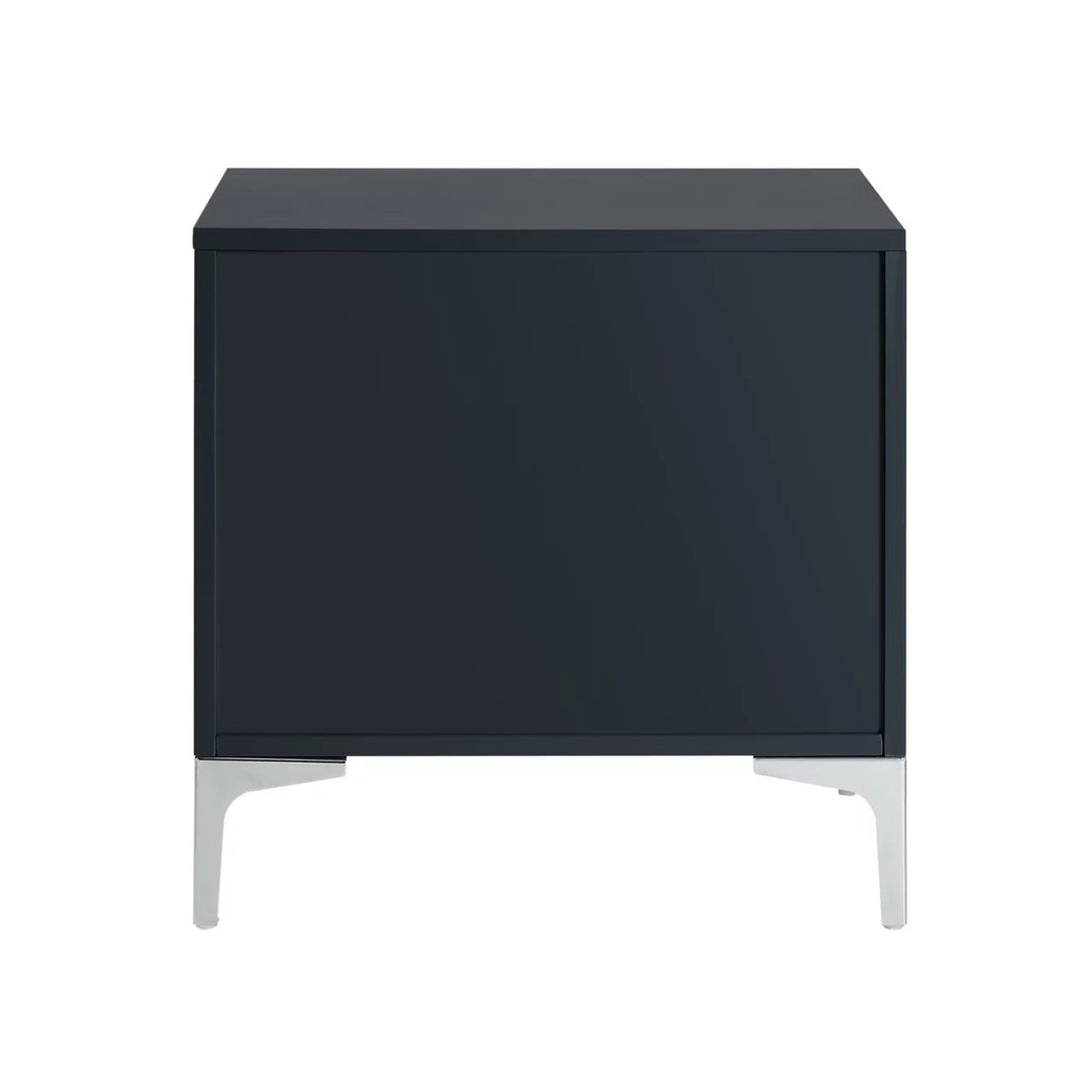 Lacquer Finish 3 Drawer Nightstand T6892