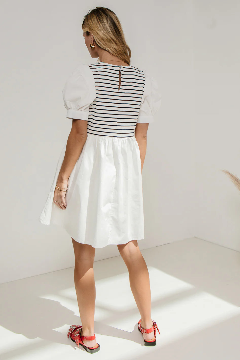 Puff Sleeve Mini Dress Q478810