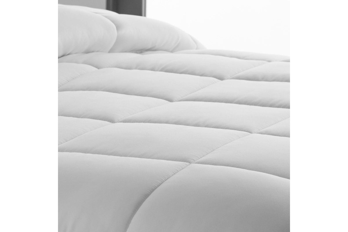 Oversized King Down Alternative Microfiber Comforter B6246