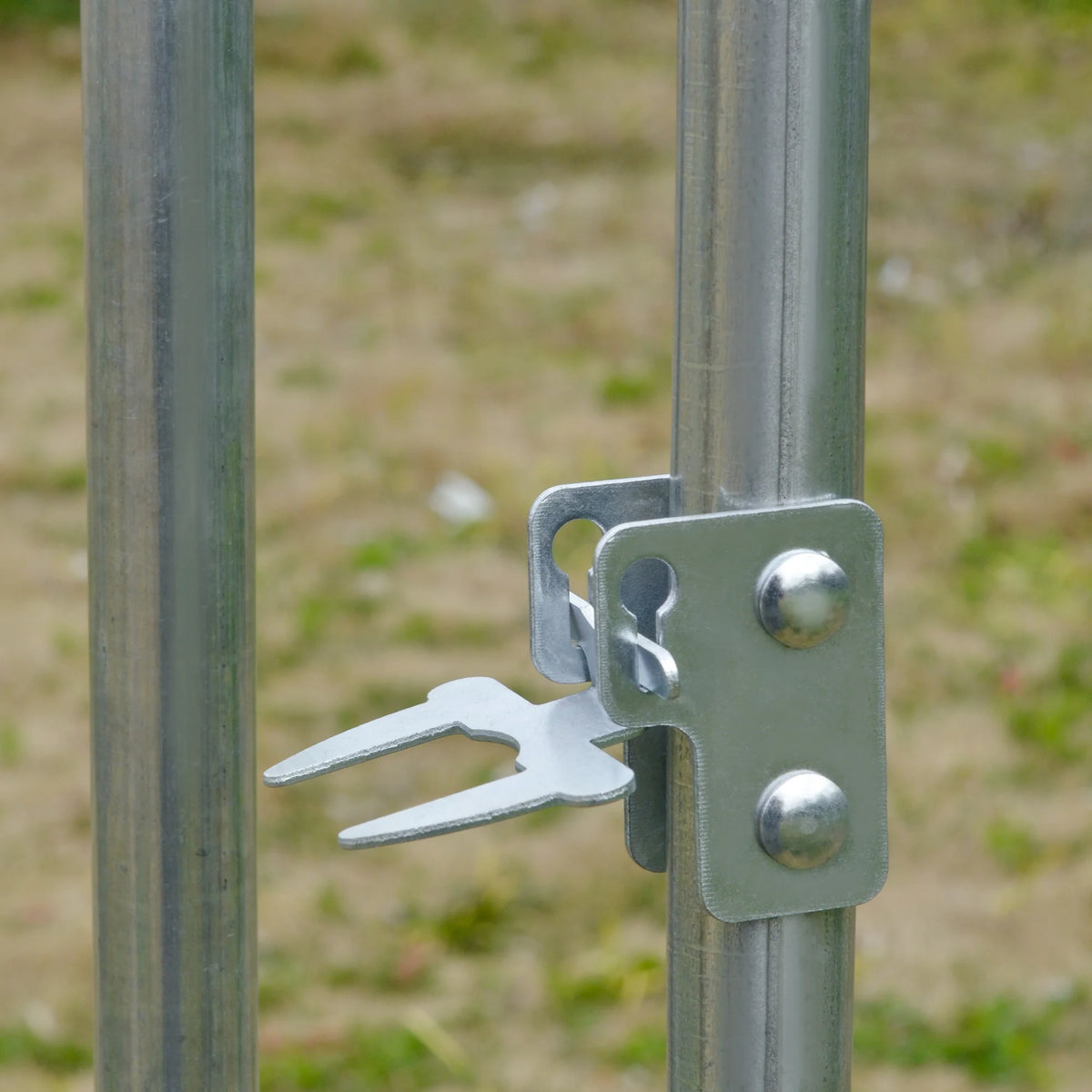 Metal Chicken Coop Walk-in Enclosure with Cover Z1565