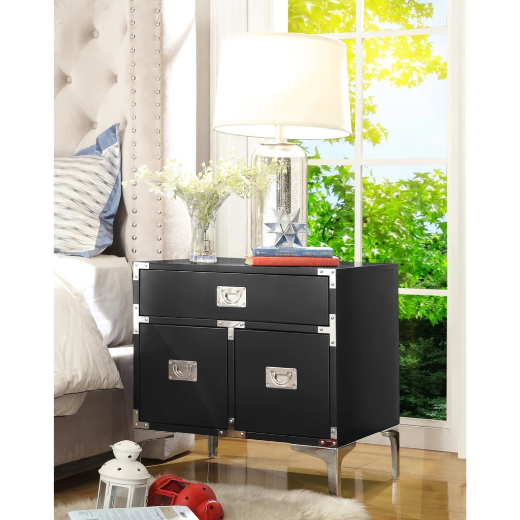 Lacquer Finish 3 Drawer Nightstand T6892