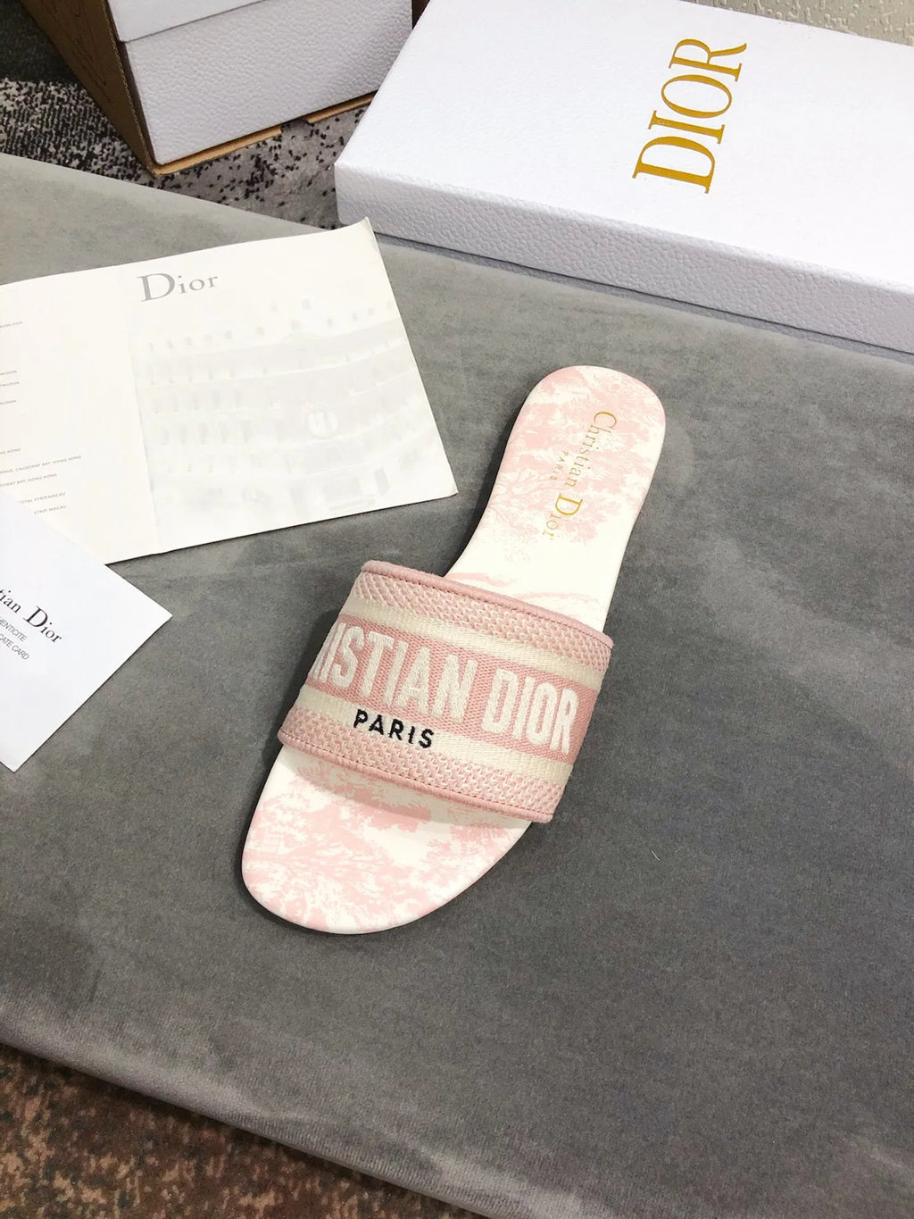 Women Slippers O9167