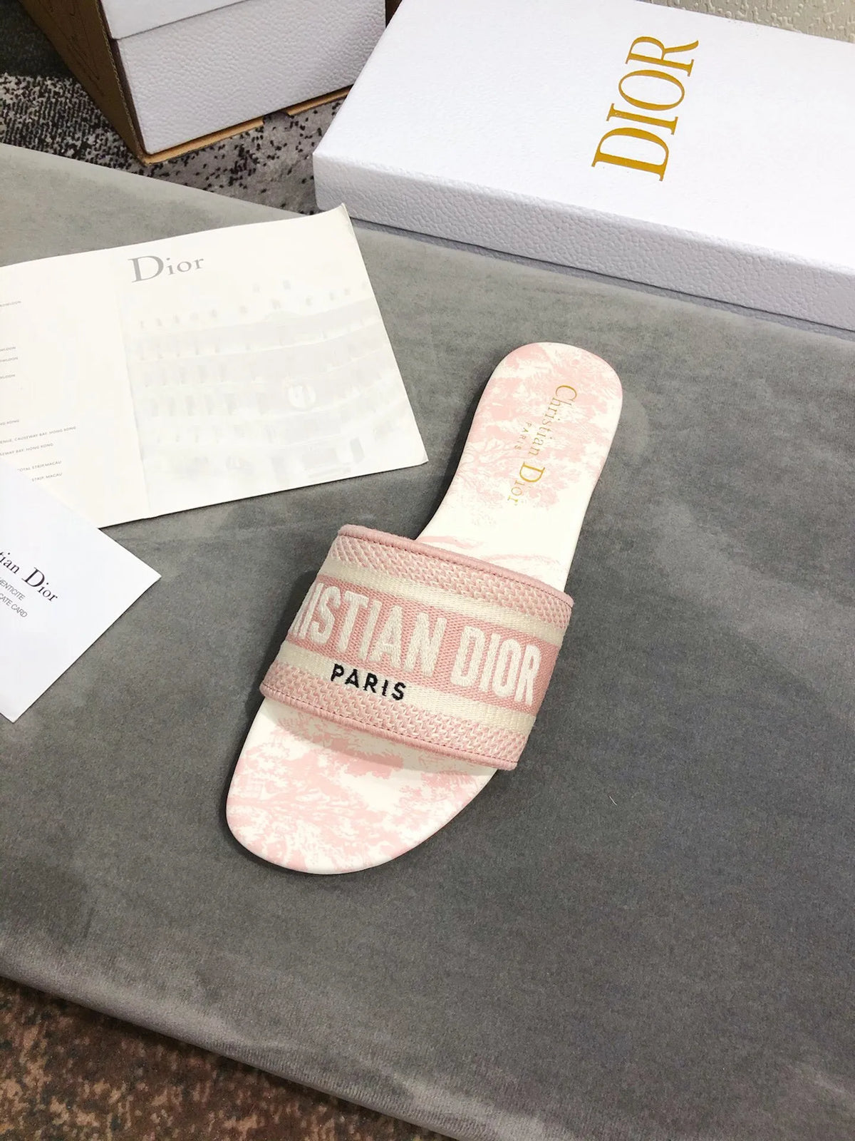 Women Slippers O9167
