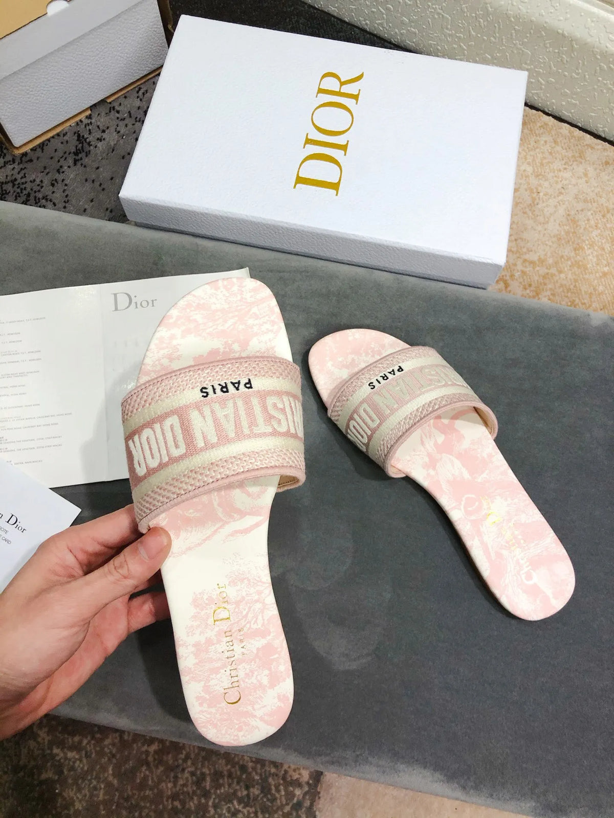 Women Slippers O9167
