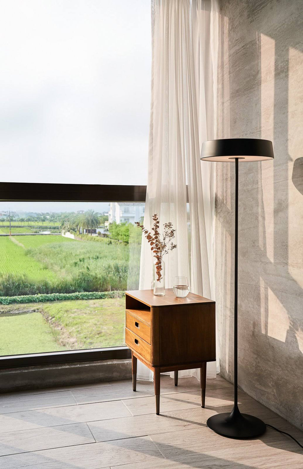 Matte Brass/Black LED Floor Lamp E300